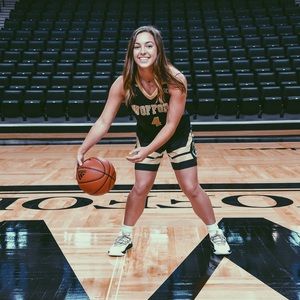 Meet your Posher, Reagan